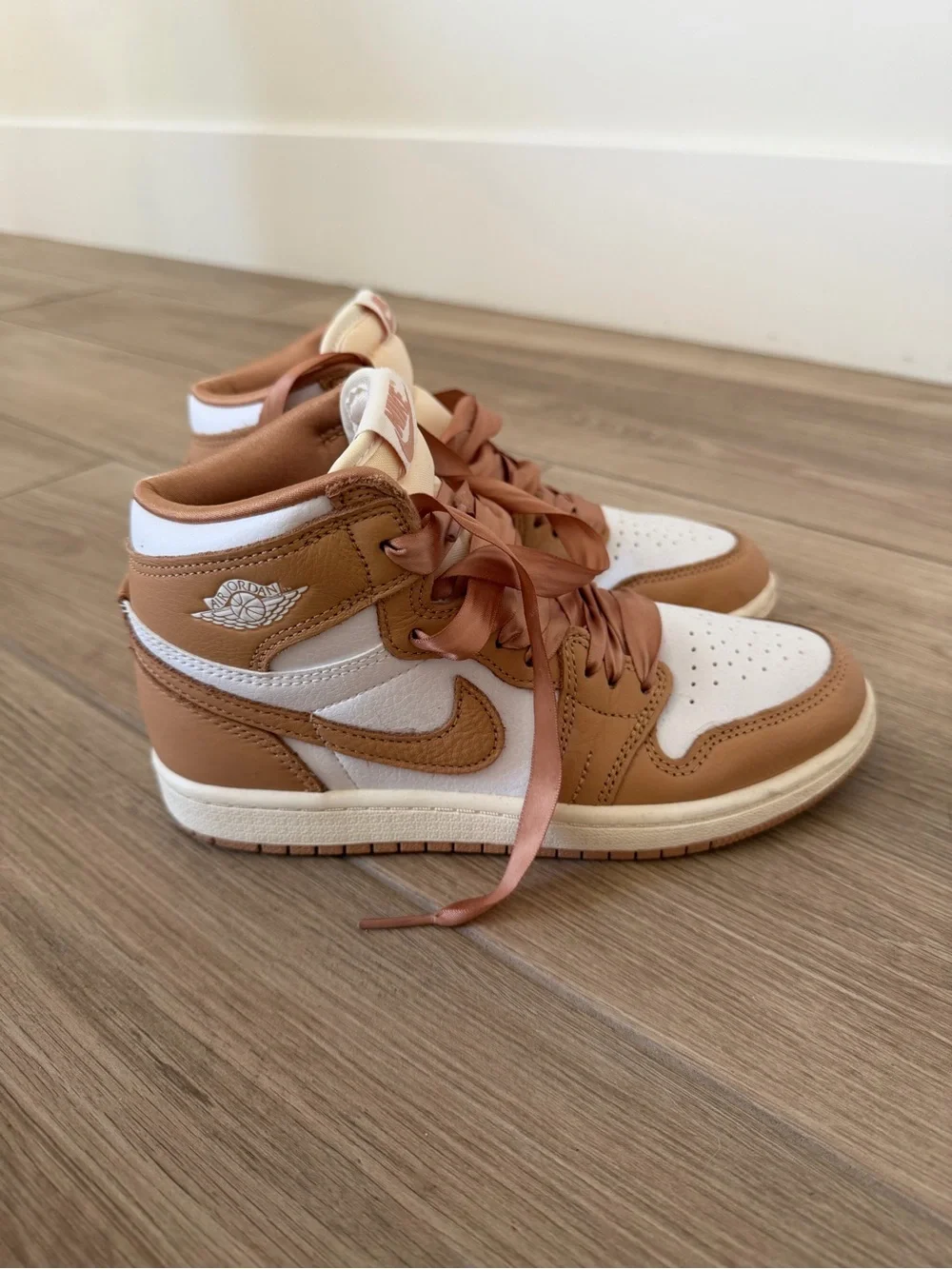 Youth High-Top Air Jordan Sneakers in Praline with Satin Laces - Picture 2 of 8